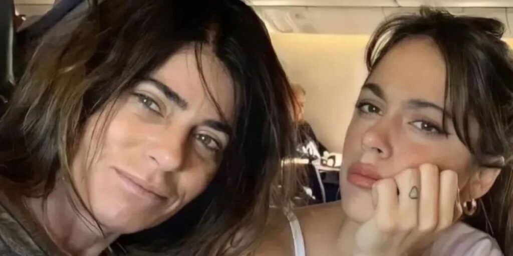 Mariana Muzlera y Tini Stoessel