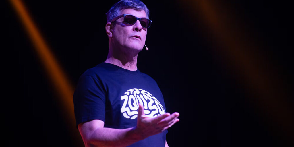 Mario Pergolini presentando Zquizo