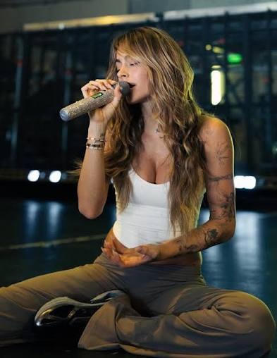 Tini Stoessel ensayando para su recital en México 