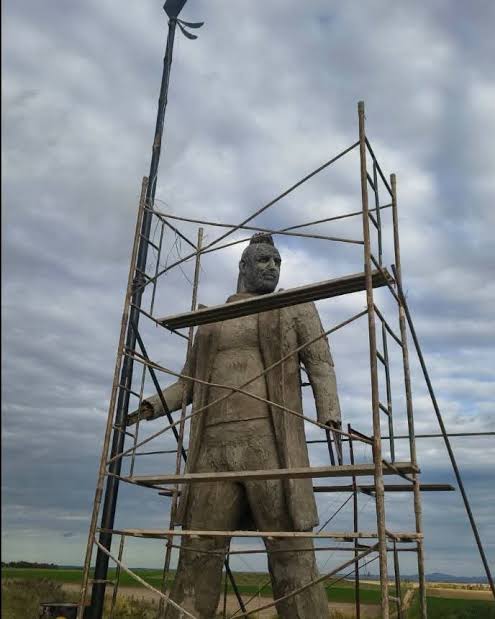 Ricardo Estatua3