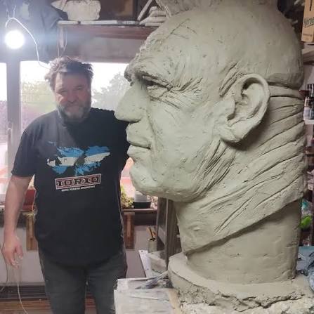 Ricardo Estatua4