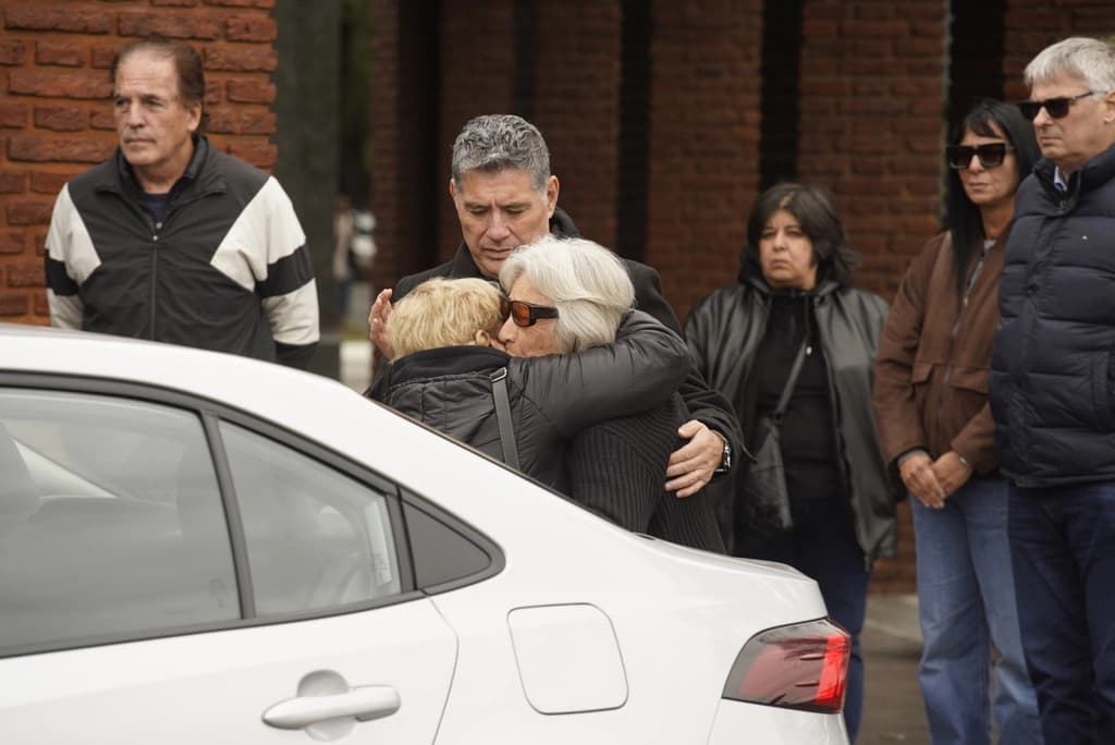El último adiós a Fernando Confessore: el desconsuelo de su familia y el acompañamiento de sus compañeros de TN
